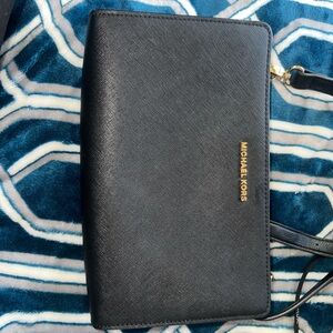 Michael Kors Black Leather crossbody bag/clutch purse